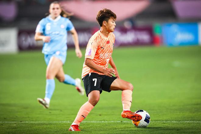 武漢女足6-5勝點(diǎn)球大戰(zhàn)，奪亞冠冠軍創(chuàng)歷史，進(jìn)世俱杯，門神雙撲。