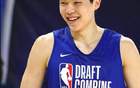 行情上漲！楊瀚森試訓(xùn)兩小時(shí)，魔術(shù)總裁留言：期待NBA再戰(zhàn)！