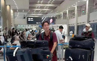 中國男足負(fù)重前行，球心裝不下三十箱。