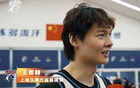 王哲林續(xù)約上海男籃三年，頂薪留隊(duì)，最高年薪六百萬(wàn)。