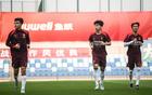 國足選帥，年薪200萬歐，多候選人選報名。